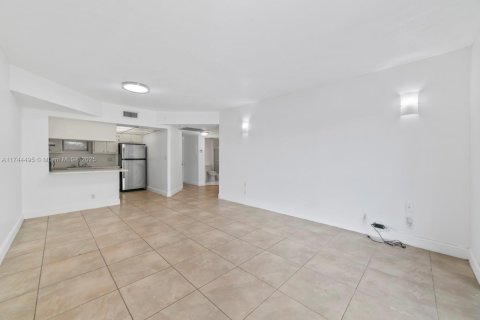 Купить кондоминиум в Дорал, Флорида 2 комнаты, 65.96м2, № 1693392 - фото 9