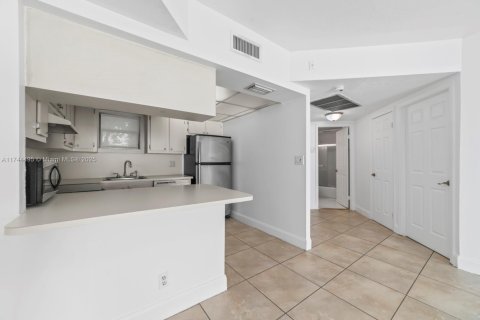 Купить кондоминиум в Дорал, Флорида 2 комнаты, 65.96м2, № 1693392 - фото 11