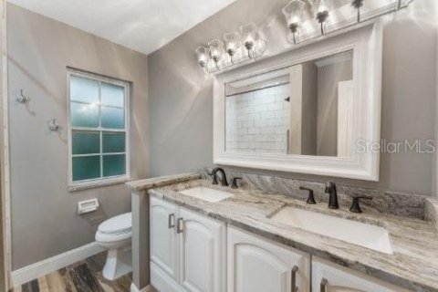 House in Longwood, Florida 5 bedrooms, 312.34 sq.m. № 2208501 - photo 28
