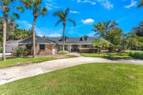 House in Longwood, Florida 5 bedrooms, 312.34 sq.m. № 2208501 - photo 2