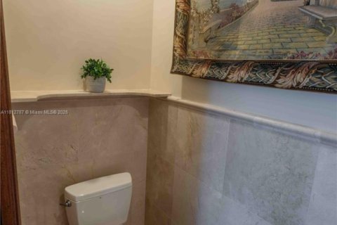 Купить виллу или дом в Лайтхаус-Пойнт, Флорида 4 спальни, 288.55м2, № 1758720 - фото 18