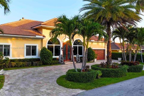 Купить виллу или дом в Лайтхаус-Пойнт, Флорида 4 спальни, 288.55м2, № 1758720 - фото 7