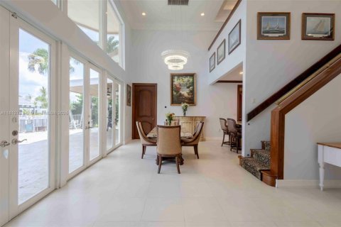 Купить виллу или дом в Лайтхаус-Пойнт, Флорида 4 спальни, 288.55м2, № 1758720 - фото 12