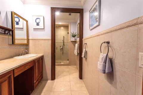 Купить виллу или дом в Лайтхаус-Пойнт, Флорида 4 спальни, 288.55м2, № 1758720 - фото 23