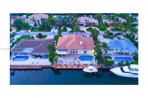 Купить виллу или дом в Лайтхаус-Пойнт, Флорида 4 спальни, 288.55м2, № 1758720 - фото 6