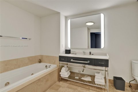 Copropriété à vendre à Miami Beach, Floride: 48.87 m2 № 1949062 - photo 18