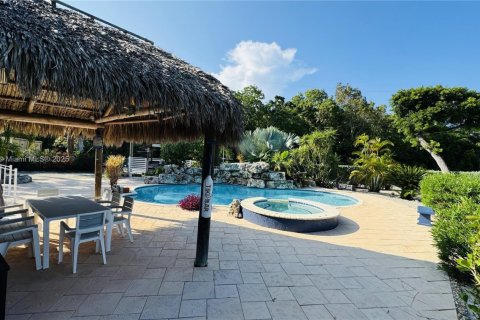 Townhouse in Key Largo, Florida 3 bedrooms № 2036876