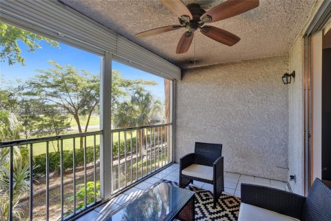 Condo in Deerfield Beach, Florida, 2 bedrooms № 2017665 - photo 21
