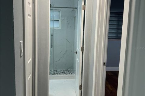 Apartamento en alquiler en Sarasota, Florida, 2 dormitorios, 81.75 m2 № 2147915 - foto 11