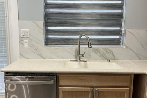 Apartamento en alquiler en Sarasota, Florida, 2 dormitorios, 81.75 m2 № 2147915 - foto 4