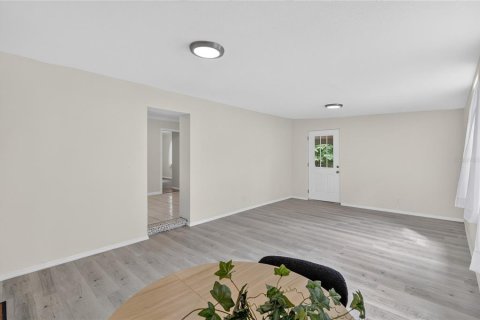 House in Inverness, Florida 2 bedrooms, 81.29 sq.m. № 2403698 - photo 7
