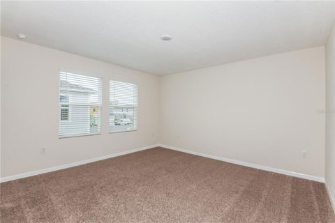 Townhouse in Haines City, Florida 4 bedrooms, 173.36 sq.m. № 1873180 - photo 11