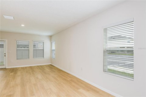 Townhouse in Haines City, Florida 4 bedrooms, 173.36 sq.m. № 1873180 - photo 6