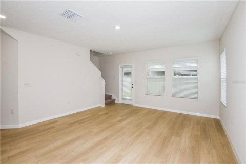Townhouse in Haines City, Florida 4 bedrooms, 173.36 sq.m. № 1873180 - photo 7