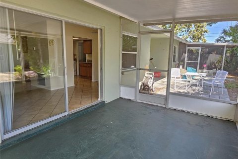Снять в аренду квартиру в Венеция, Флорида 2 спальни, 85.66м2, № 2104921 - фото 13