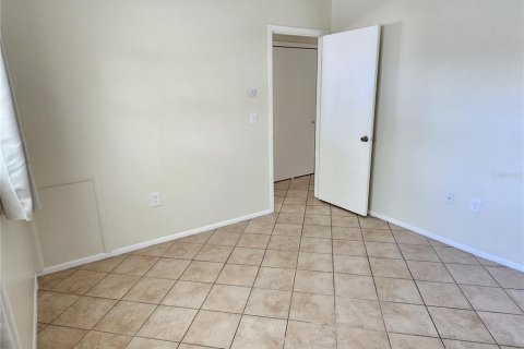 Снять в аренду квартиру в Венеция, Флорида 2 спальни, 85.66м2, № 2104921 - фото 25