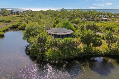 Land in Weeki Wachee, Florida № 2216662 - photo 9