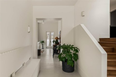 House in Winter Park, Florida 4 bedrooms, 357.67 sq.m. № 1806523 - photo 8
