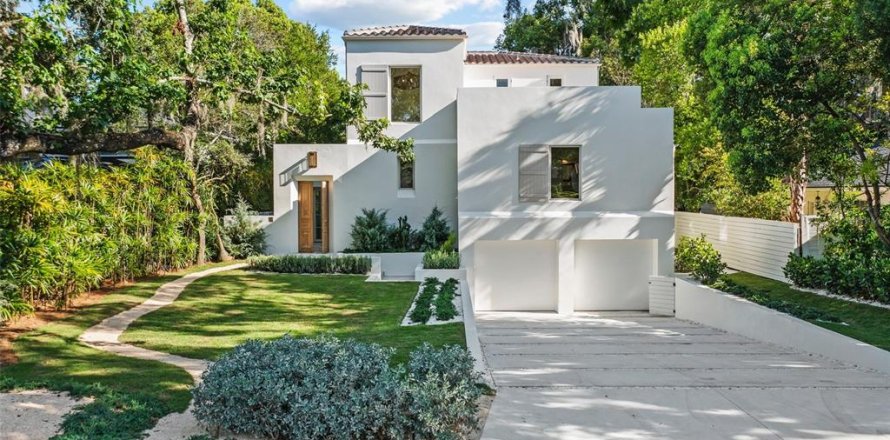 House in Winter Park, Florida 4 bedrooms, 357.67 sq.m. № 1806523