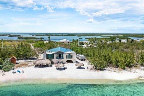 Terreno en venta en Big Pine Key, Florida № 2025055 - foto 2