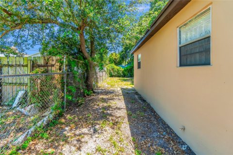 Villa ou maison à louer à Miami, Floride: 3 chambres, 74.32 m2 № 2388067 - photo 13