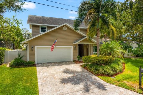 Villa ou maison à vendre à Tampa, Floride: 4 chambres, 247.03 m2 № 1877327 - photo 15