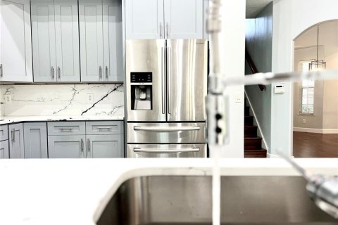 Casa en venta en Orlando, Florida, 6 dormitorios, 291.81 m2 № 1550407 - foto 17