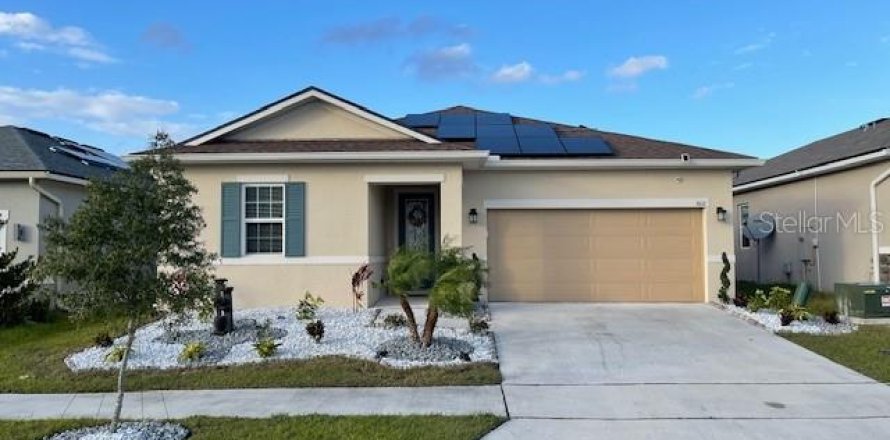 House in Davenport, Florida 3 bedrooms, 154.4 sq.m. № 2200664