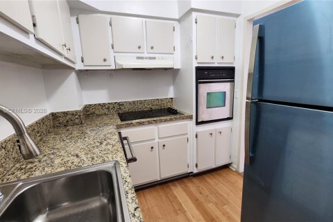 Copropriété à louer à Miami Beach, Floride: 1 chambre, 69.68 m2 № 2386959 - photo 8