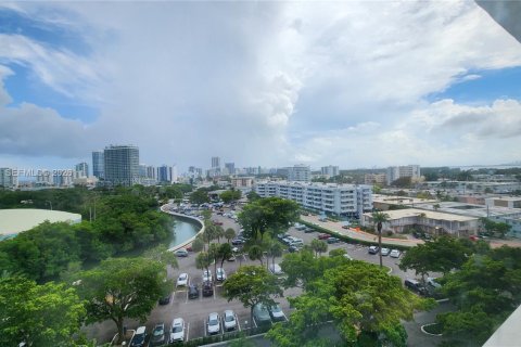 Copropriété à louer à Miami Beach, Floride: 1 chambre, 69.68 m2 № 2386959 - photo 17
