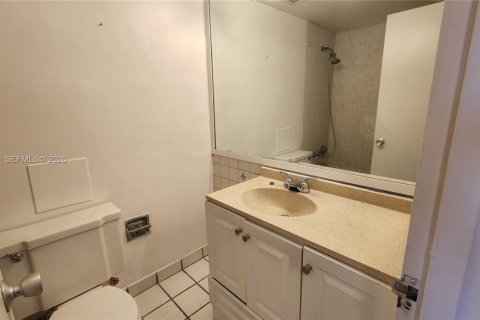 Copropriété à louer à Miami Beach, Floride: 1 chambre, 69.68 m2 № 2386959 - photo 16