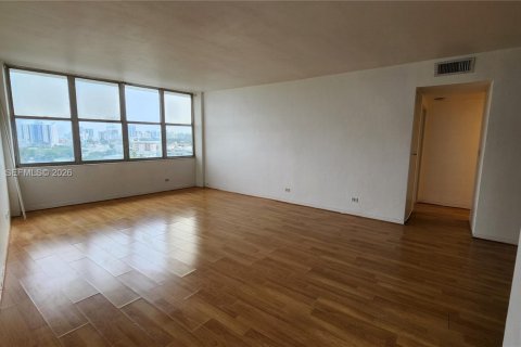 Copropriété à louer à Miami Beach, Floride: 1 chambre, 69.68 m2 № 2386959 - photo 4