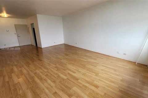 Copropriété à louer à Miami Beach, Floride: 1 chambre, 69.68 m2 № 2386959 - photo 3