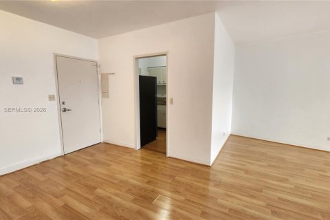 Copropriété à louer à Miami Beach, Floride: 1 chambre, 69.68 m2 № 2386959 - photo 5