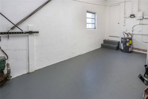 Снять в аренду виллу или дом в Корал-Гейблс, Флорида 3 спальни, 125.33м2, № 2050866 - фото 27