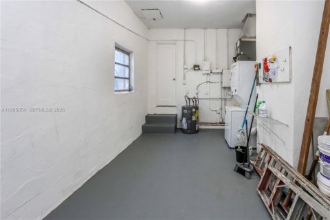 Снять в аренду виллу или дом в Корал-Гейблс, Флорида 3 спальни, 125.33м2, № 2050866 - фото 26