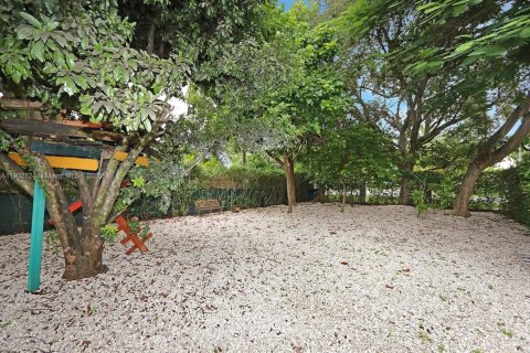 Casa en alquiler en South Miami, Florida, 4 dormitorios, 156.54 m2 № 1953603 - foto 24