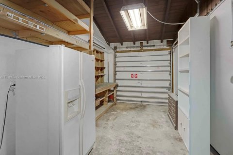 Casa en alquiler en South Miami, Florida, 4 dormitorios, 156.54 m2 № 1953603 - foto 21