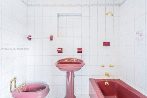 Купить виллу или дом в Майами, Флорида 1 комната, 134.34м2, № 2026713 - фото 10