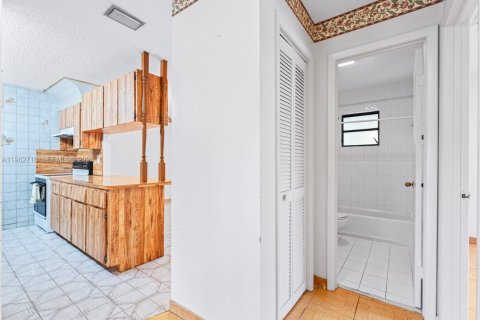 Купить виллу или дом в Майами, Флорида 1 комната, 134.34м2, № 2026713 - фото 17