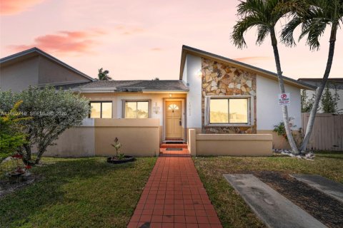 Дом в Майами, Флорида 1 комната, 134.34м2 № 2026713