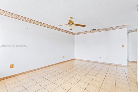 Купить виллу или дом в Майами, Флорида 1 комната, 134.34м2, № 2026713 - фото 3