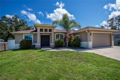 House in North Port, Florida 3 bedrooms, 159.79 sq.m. № 1804108 - photo 1