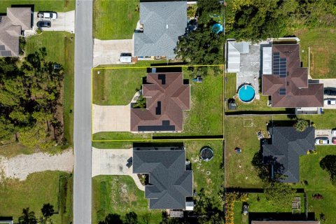 House in North Port, Florida 3 bedrooms, 159.79 sq.m. № 1804108 - photo 6