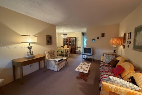 Condominio en venta en Miami Gardens, Florida, 1 dormitorio, 64.2 m2 № 2002091 - foto 6