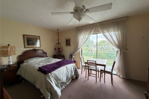 Condominio en venta en Miami Gardens, Florida, 1 dormitorio, 64.2 m2 № 2002091 - foto 11