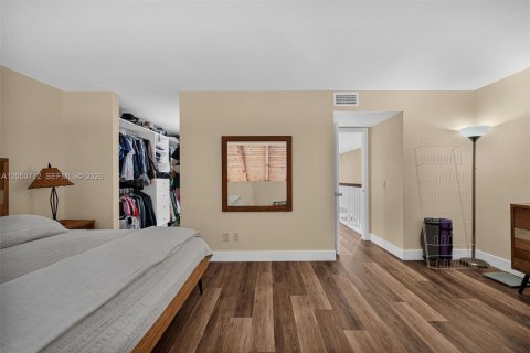 Townhouse in Pembroke Pines, Florida 3 bedrooms, 140.38 sq.m. № 2172977 - photo 26