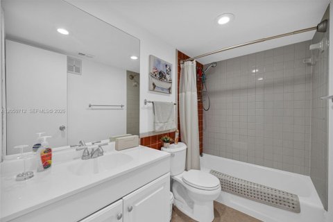Townhouse in Pembroke Pines, Florida 3 bedrooms, 140.38 sq.m. № 2172977 - photo 29