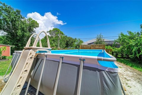 House in Englewood, Florida 2 bedrooms, 107.77 sq.m. № 2394291 - photo 8