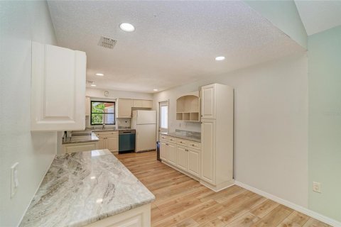 House in Englewood, Florida 2 bedrooms, 107.77 sq.m. № 2394291 - photo 29